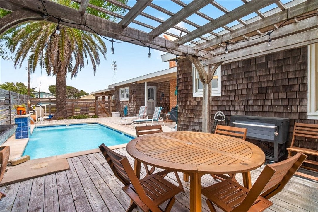 343 Oleander Street