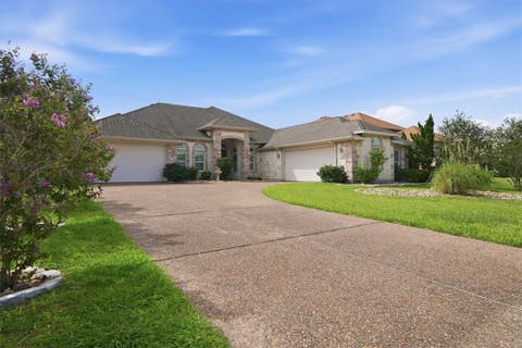 Photo of 7614 Loire Boulevard, Corpus Christi, TX 78414 (MLS # 479677)