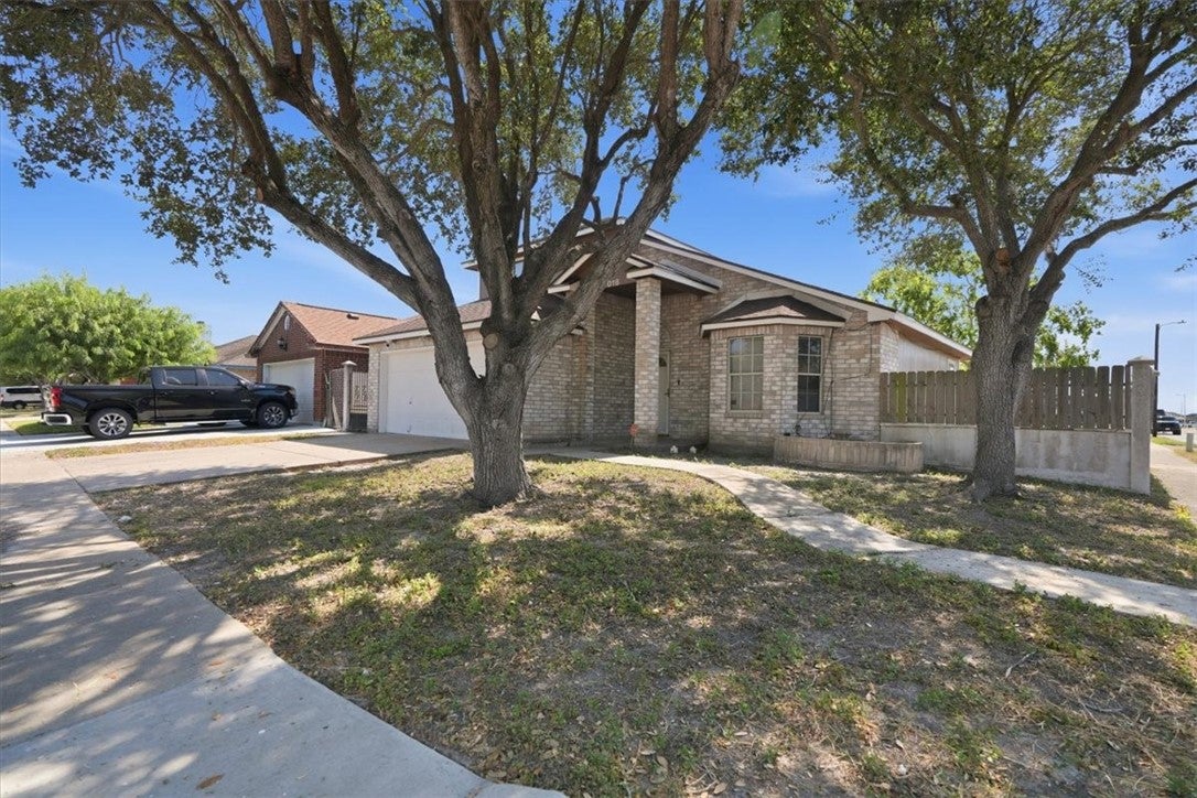 8018 Rock Crest Drive