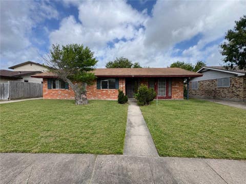 Photo of 1321 Sandstone Drive, Corpus Christi, TX 78412 (MLS # 478543)