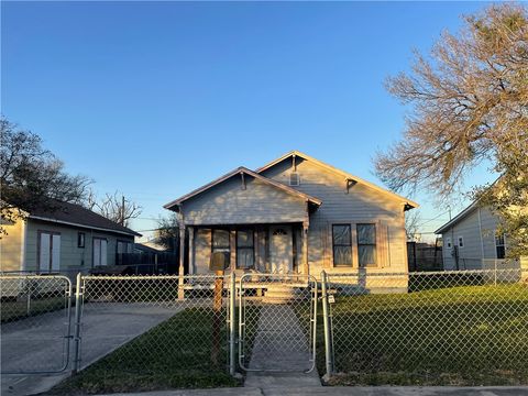 207 E 5th Street, Bishop, TX 78343 - #: 435041