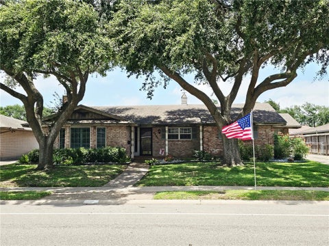 Photo of 4434 Congressional Drive, Corpus Christi, TX 78413 (MLS # 478236)