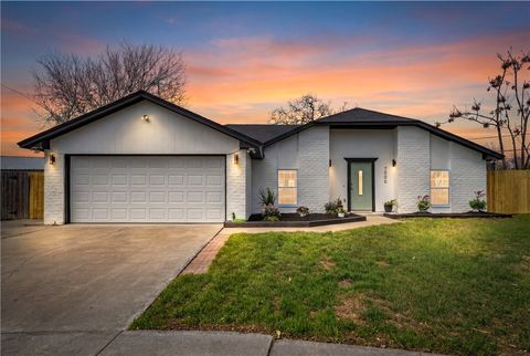 Photo of 7006 Tree Top Place, Corpus Christi, TX 78413 (MLS # 471949)