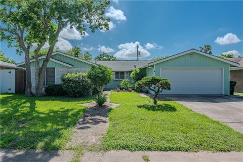 Photo of 809 Crestview Drive, Corpus Christi, TX 78412 (MLS # 478235)