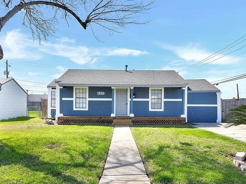 Tiny photo for 4201 Jr Terrace, Corpus Christi, TX 78412 (MLS # 481792)