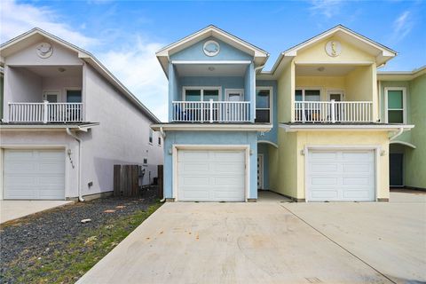 Photo of 14014 Fortuna Bay Drive #A, Corpus Christi, TX 78418 (MLS # 475003)