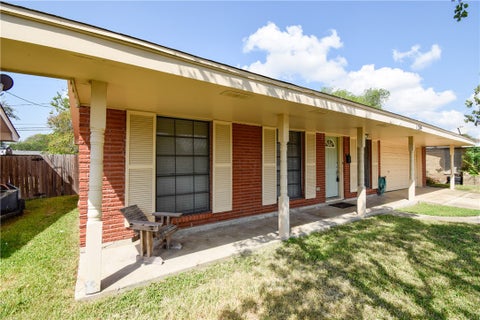 Photo of 1209 Dallas Street, Portland, TX 78374 (MLS # 482141)