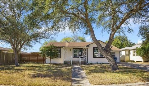 Photo of 650 Mcclendon Street, Corpus Christi, TX 78404 (MLS # 473998)