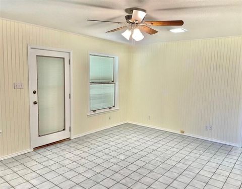 A home in Sinton