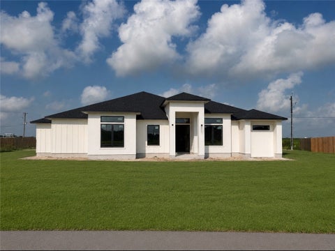 Photo of 1525 Mariposa Ranch Drive, Corpus Christi, TX 78415 (MLS # 477436)