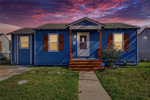 Photo of 4705 Kendall Drive, Corpus Christi, TX 78415 (MLS # 472070)