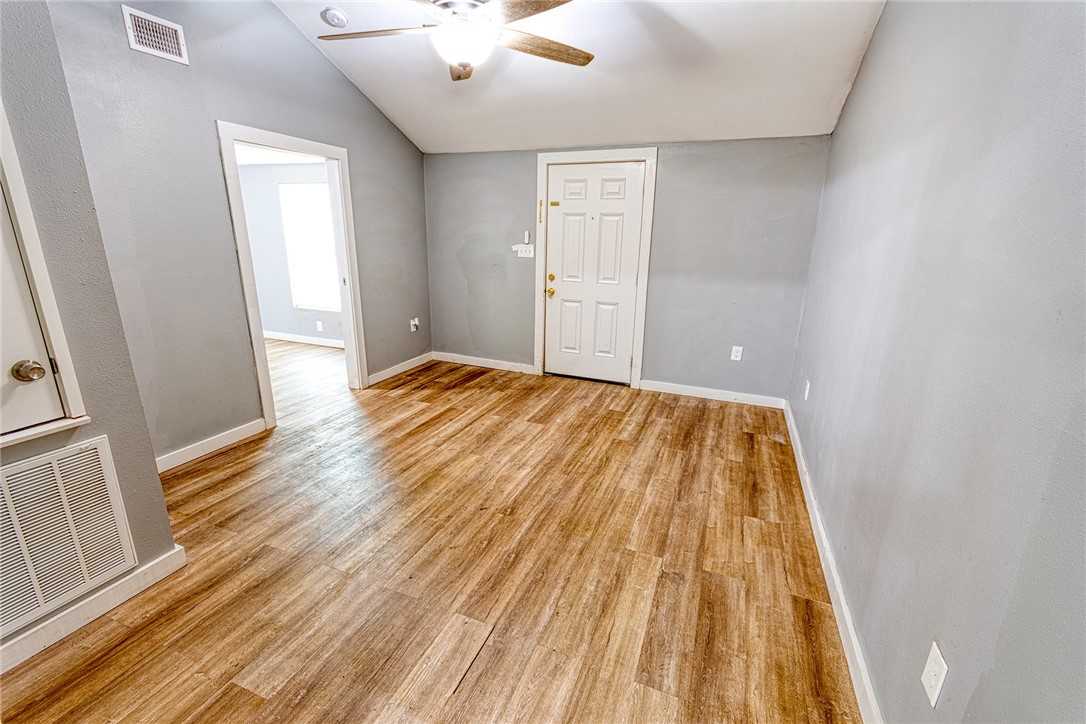 Corpus Christi, Texas 78418, United States, 2 Bedrooms Bedrooms, ,1 BathroomBathrooms,Residential,Pending,58925