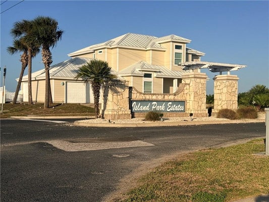 142 FRONTSIDE DR, CORPUS CHRISTI, TX 78418 - Image 8bc0110db4b062dca5dc5ad53e7cd22d/3986178918
