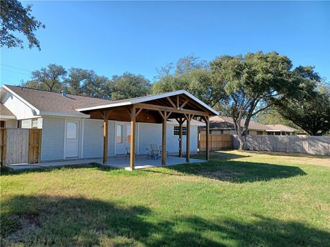 A home in Orange Grove