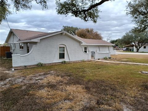 A home in Orange Grove