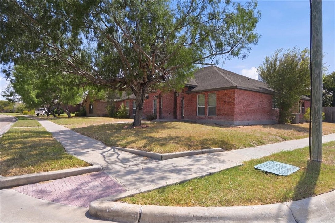 4201 Lake Apache Drive