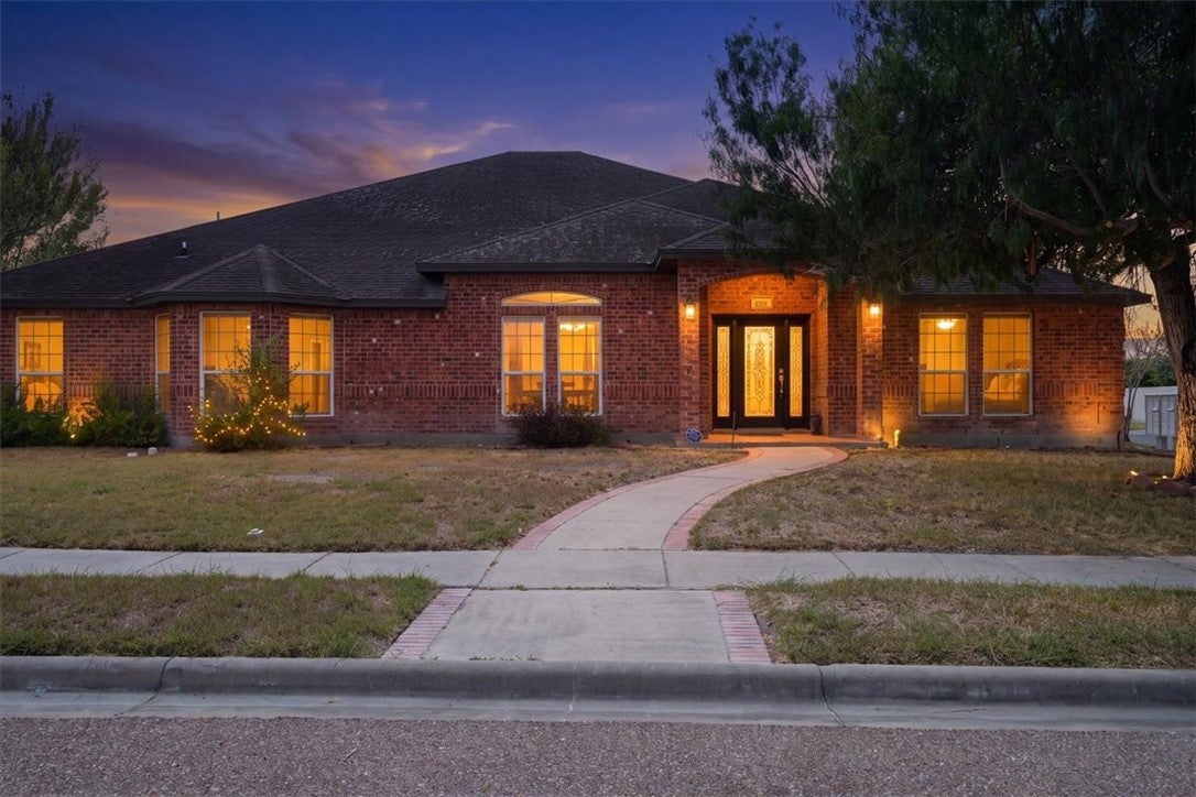 4201 Lake Apache Drive