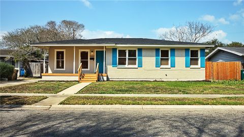 Photo of 1026 Driftwood Place, Corpus Christi, TX 78411 (MLS # 472462)