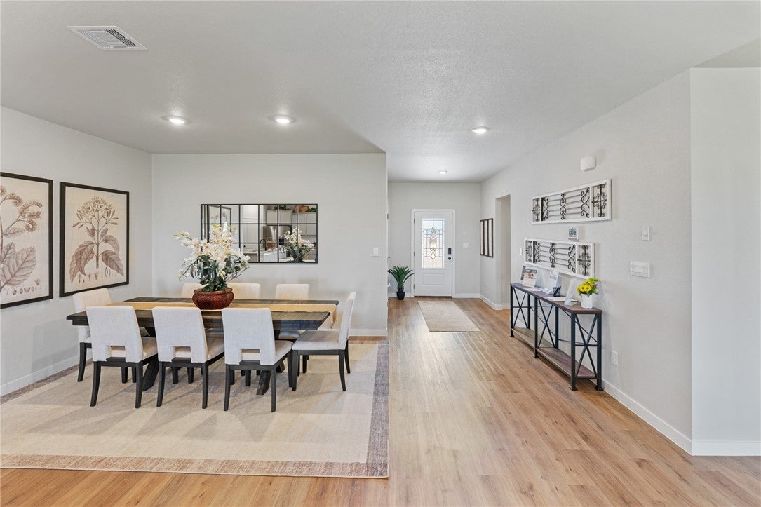 1401 Irigoyen Street
