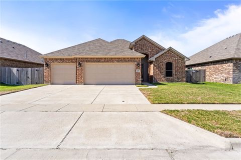 Photo of 2209 Aquila Street, Corpus Christi, TX 78414 (MLS # 472262)