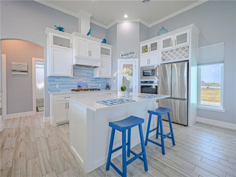 Tiny photo for 9 Northpointe Drive, Rockport, TX 78382 (MLS # 481768)