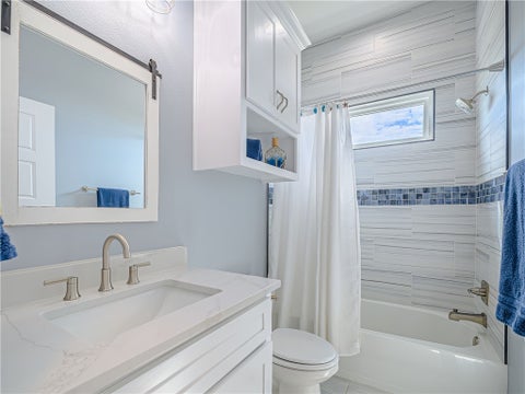 Tiny photo for 9 Northpointe Drive, Rockport, TX 78382 (MLS # 481768)