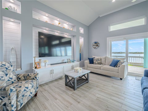 Tiny photo for 9 Northpointe Drive, Rockport, TX 78382 (MLS # 481768)