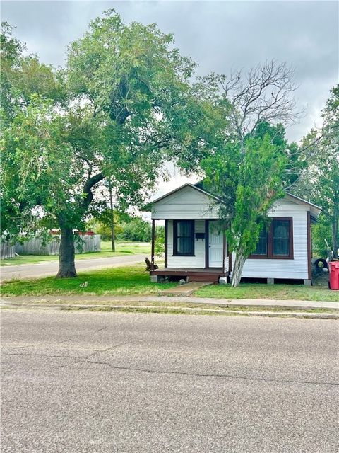 A home in Robstown