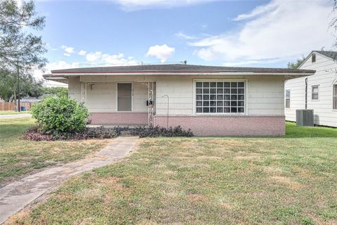 314 E 6th Street, Bishop, TX 78343 - #: 447431