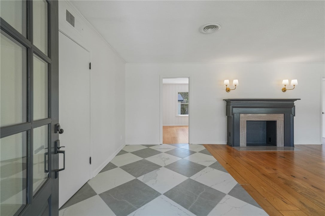 301 Pasadena Place