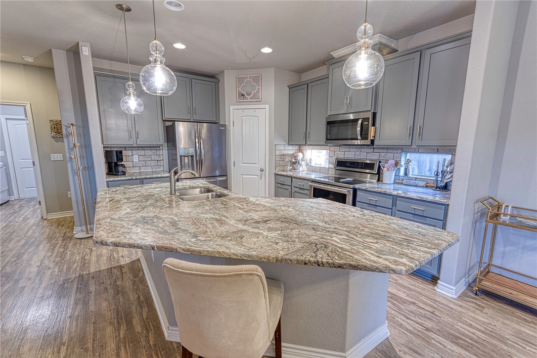 Portland, Texas 78374, United States, 4 Bedrooms Bedrooms, ,2 BathroomsBathrooms,Residential,Pending,39362