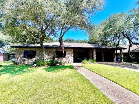 120 Cherry Hills Dr, Rockport, TX 78382 - #: 445677