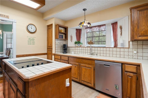 Tiny photo for 4510 Canyon Lake Circle, Corpus Christi, TX 78413 (MLS # 481771)