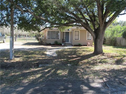 A home in Orange Grove