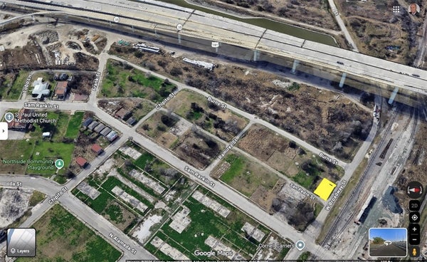 1811 W BROADWAY ST, CORPUS CHRISTI, TX 78401 - Image a26fcd61bde9cf292d00103e786a88a4/656546235