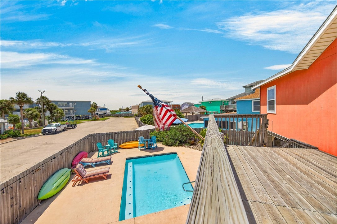 702 Parkplace