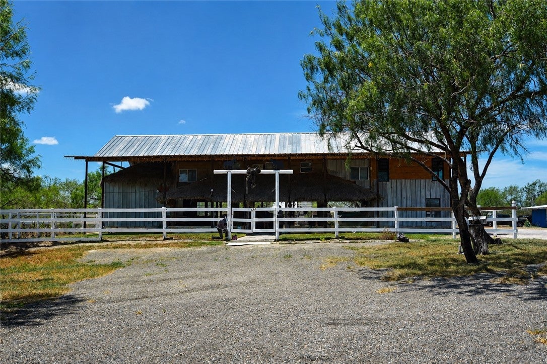 2325 E Highway 285