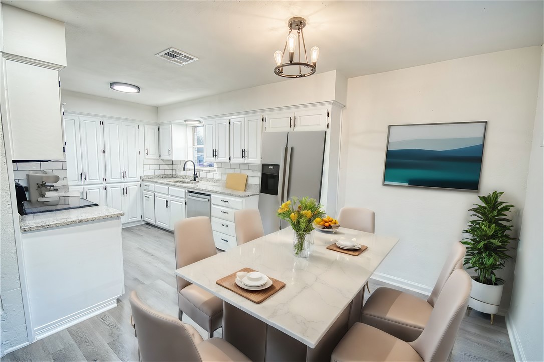 Corpus Christi, Texas 78410, United States, 4 Bedrooms Bedrooms, ,2 BathroomsBathrooms,Residential,Pending,13132