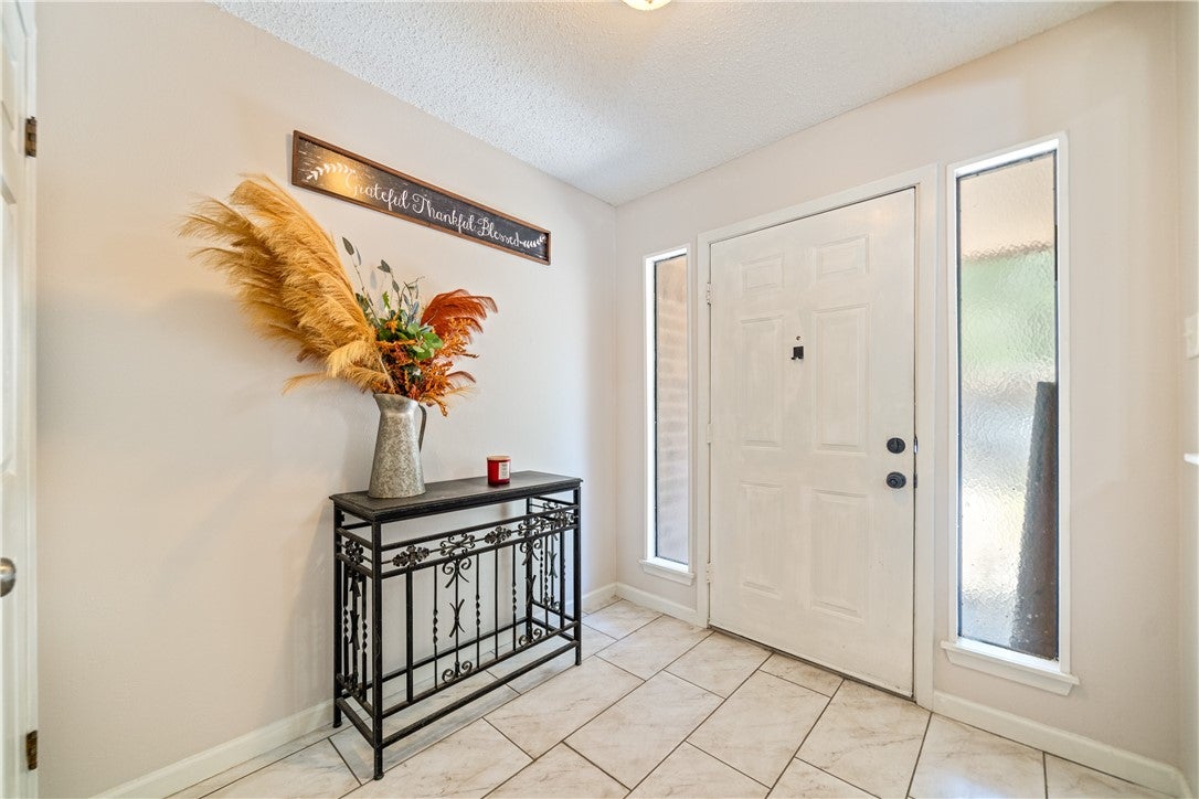 1809 Live Oak Drive