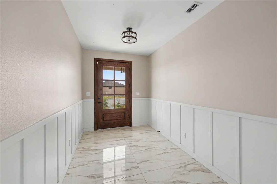 1700 Quail Trail