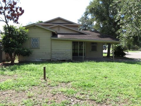 A home in Robstown