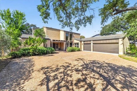 Photo of 5305 Greenbriar Drive, Corpus Christi, TX 78413 (MLS # 482174)