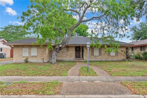 Photo of 5641 Martinique Drive, Corpus Christi, TX 78411 (MLS # 474595)