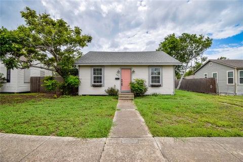 Photo of 458 Louisiana Avenue, Corpus Christi, TX 78404 (MLS # 476488)