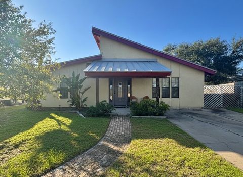 Photo of 941 Susan Drive, Corpus Christi, TX 78412 (MLS # 471194)