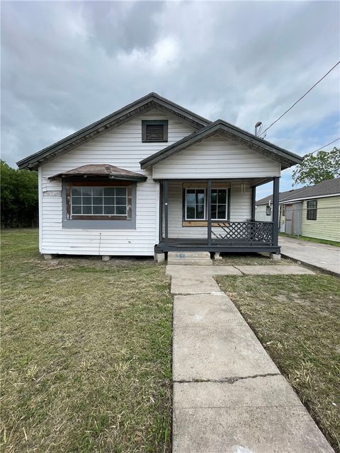 Photo of 2906 Coleman Avenue, Corpus Christi, TX 78405 (MLS # 475930)