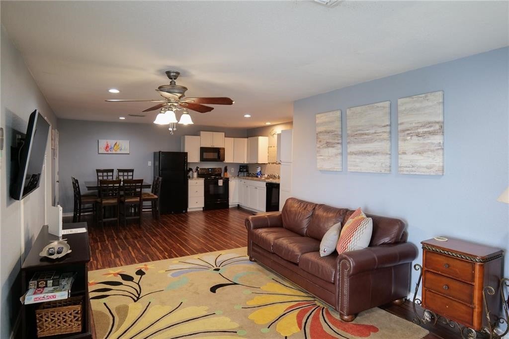 6275 State Highway 361 214