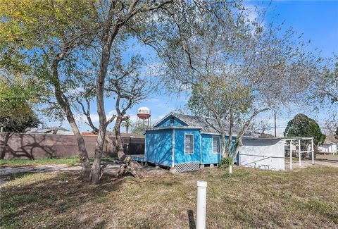 A home in Sinton