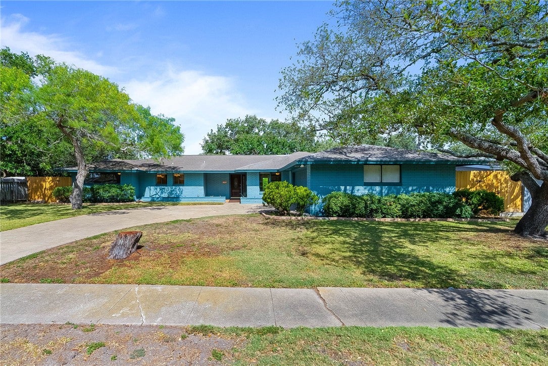 332 Poenisch Drive