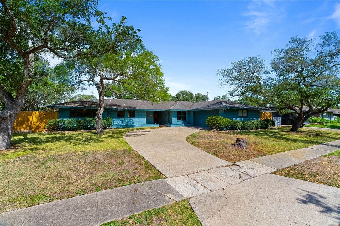 332 Poenisch Drive